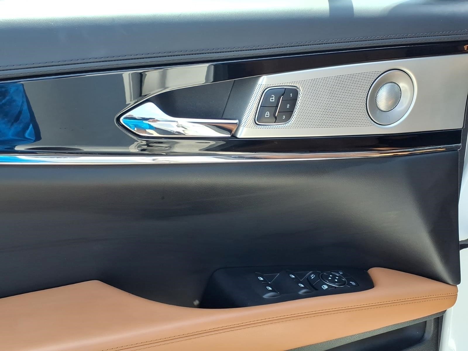 2023 Lincoln Nautilus Black Label