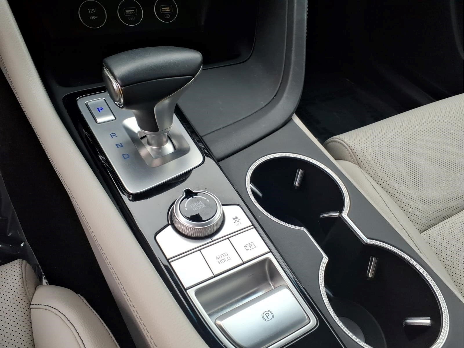 2022 Genesis G70 2.0T